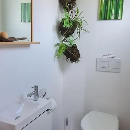 Maison De Ressourcement Au Calme 펜션 *