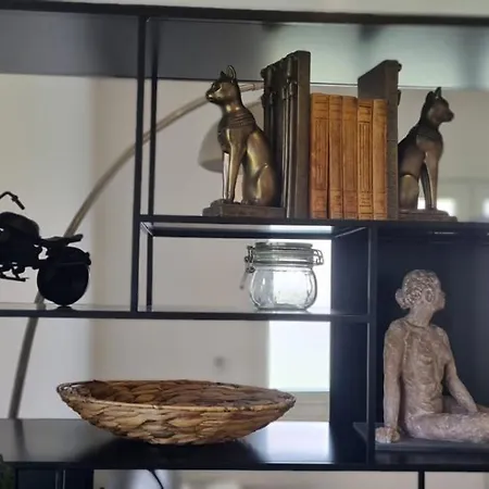 Maison De Ressourcement Au Calme 펜션 *